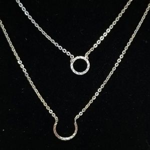 Silver Tone 2 strand Necklace Horse Shoe circle